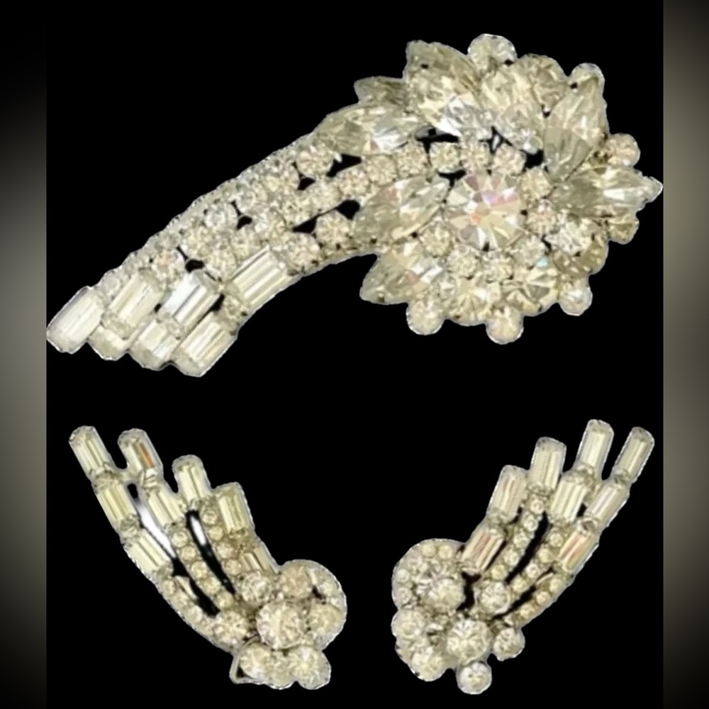 Verified JULIANA D&E Vintage Layered Clear Baguette Rhinestone Brooch Earrings